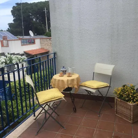Elsa Villa *