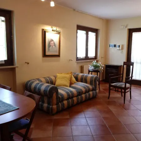Elsa Villa *